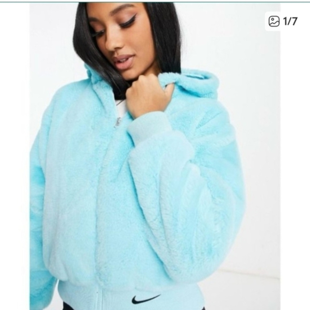 Nike Women's Light Blue Teddy Jacket - Picture 2 of 5
